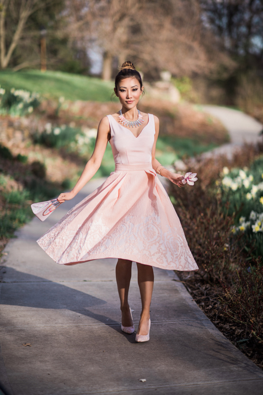 How to pick the perfect wedding dress, pink a-line dress // Notjessfashion.com