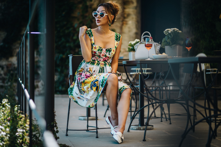 Floral Dresses for Your Summer Vacations - Jessica Wang