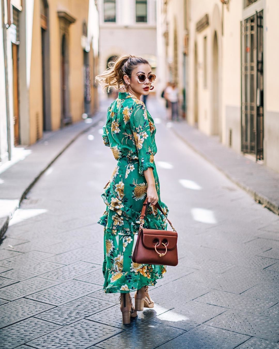 Alice and Olivia Green Dress - Instagram Outfits Round Up: Italian Days // NotJessFashion.com