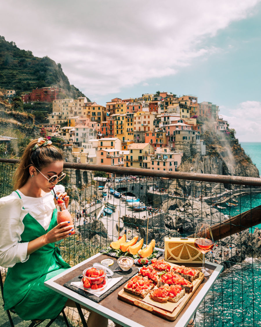 Manarola, Cinque Terre, best photo spots // NotJessFashion.com