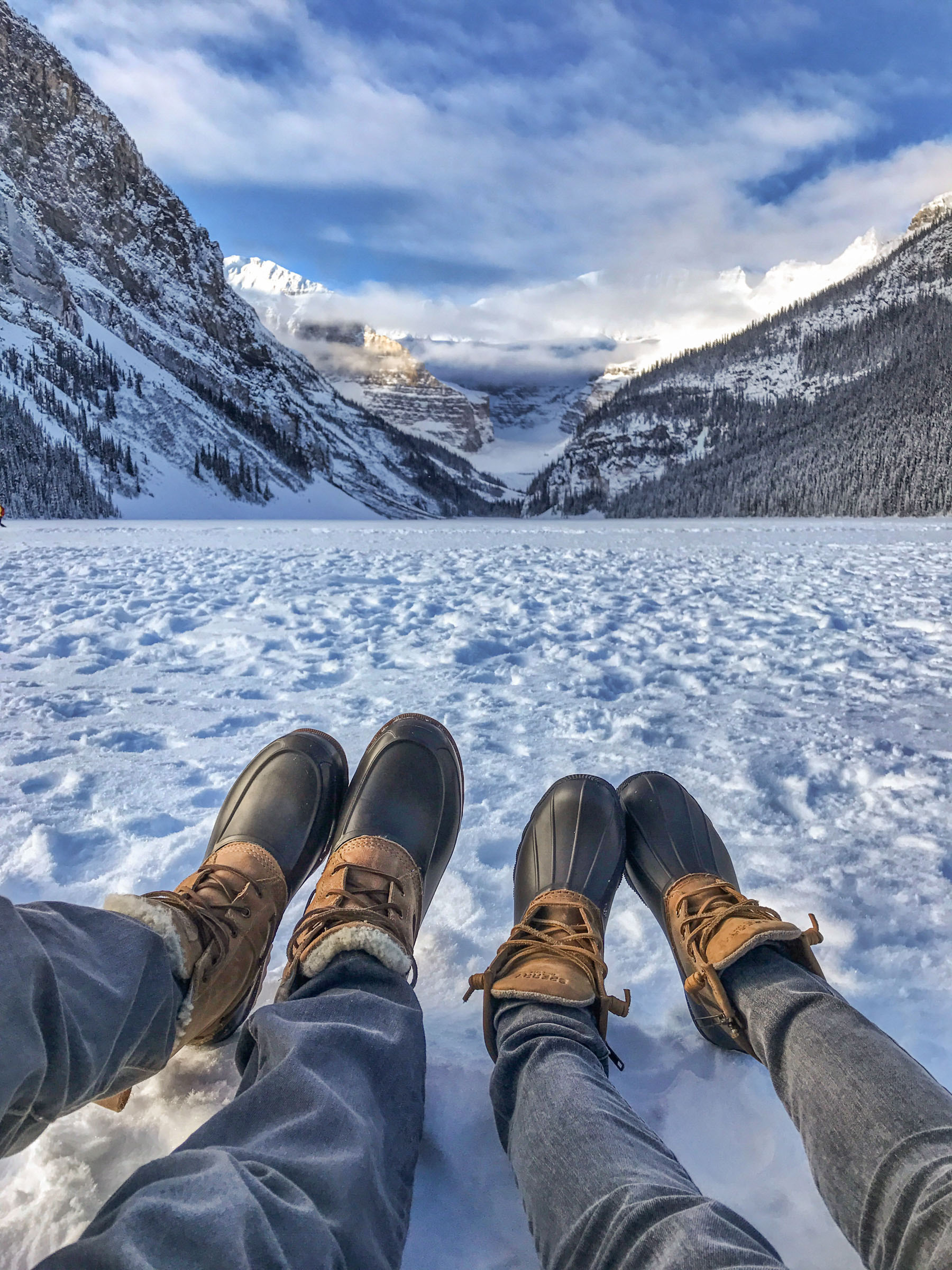 Banff Travel Guide - Snow Boots // Notjessfashion.com
