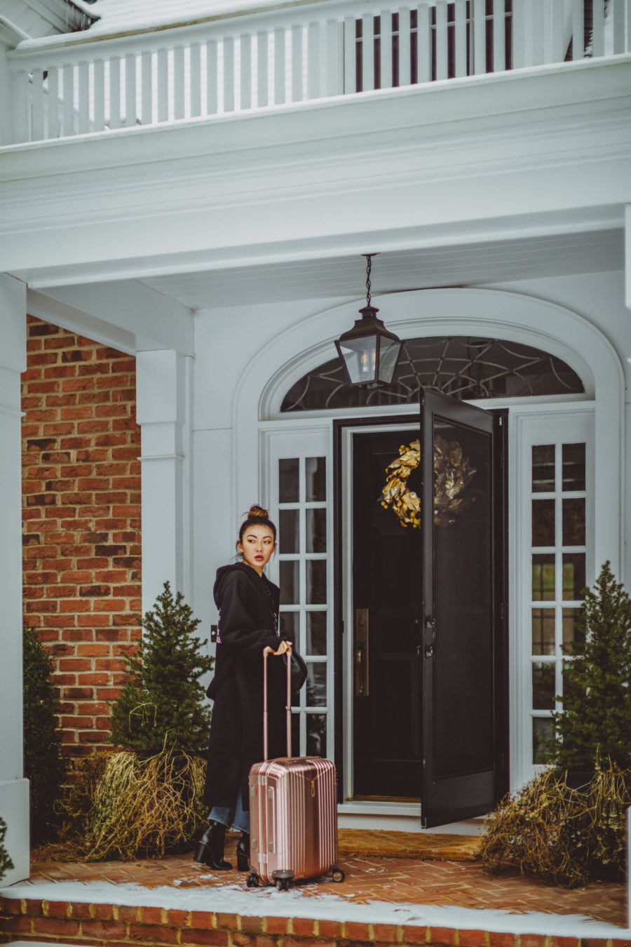 winter travel style, hartmann rosegold luggage // Notjessfashion.com