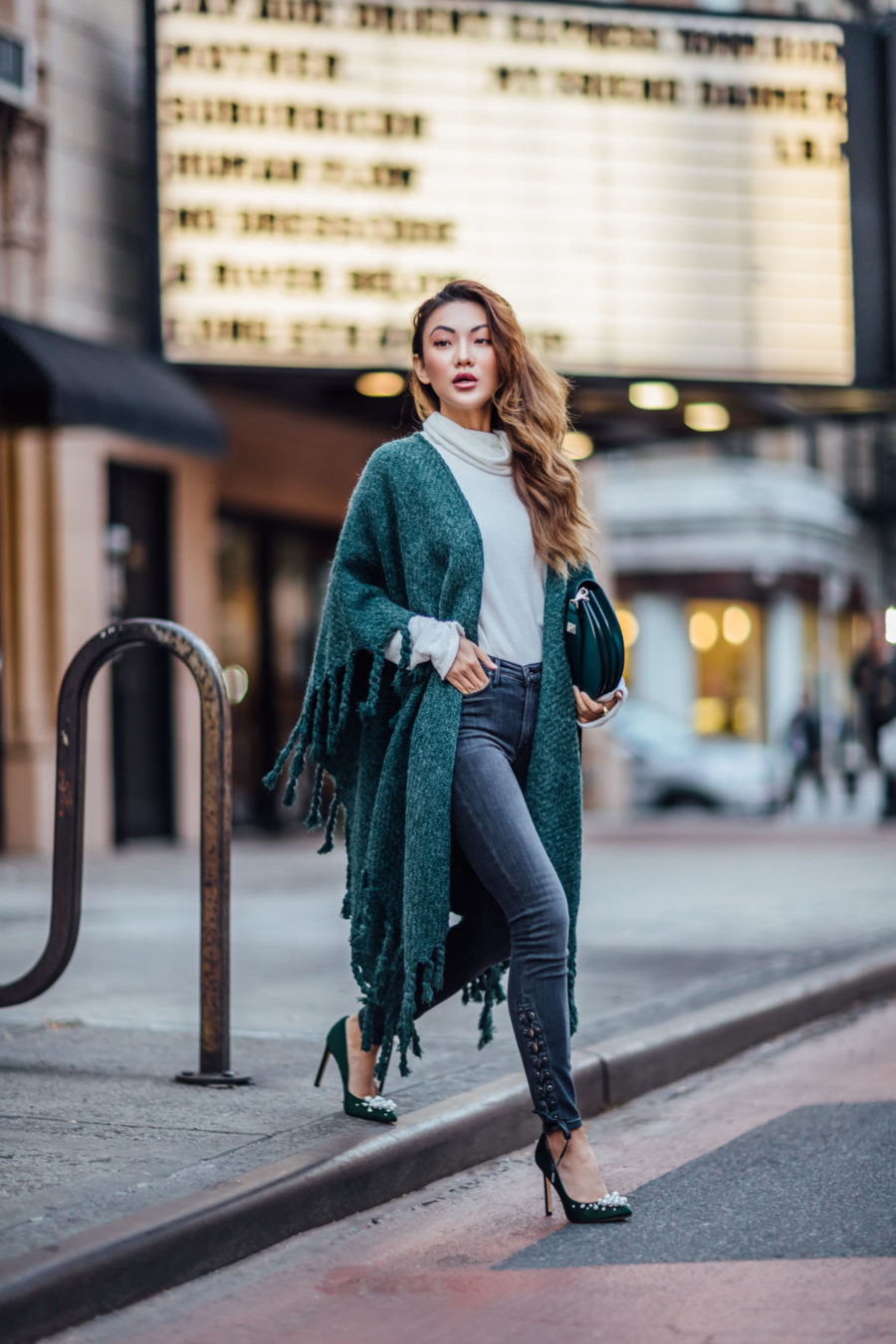 How to wear the western trend - Fringe Kimono, Lace up jeans, embellished pumps // Notjessfashion