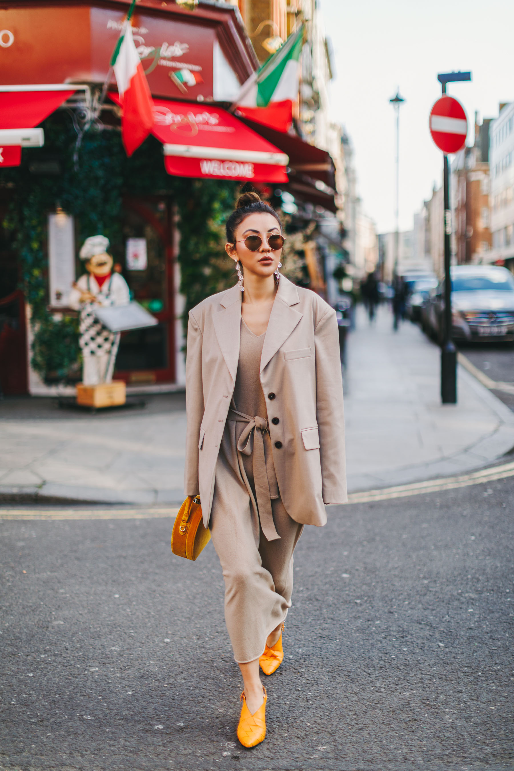 How to Wear Kitten Heels - Beige look with yellow kitten heels, yellow woven shoes // Notjessfashion.com