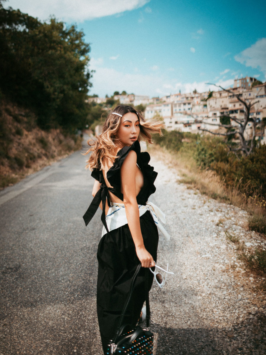 spring accessories 2019, barrette hair trend, how to wear a barrette, Sainte Croix du Verdon Provence, Instagram Provence, Fashion and Travel Blogger // Notjessfashion.com