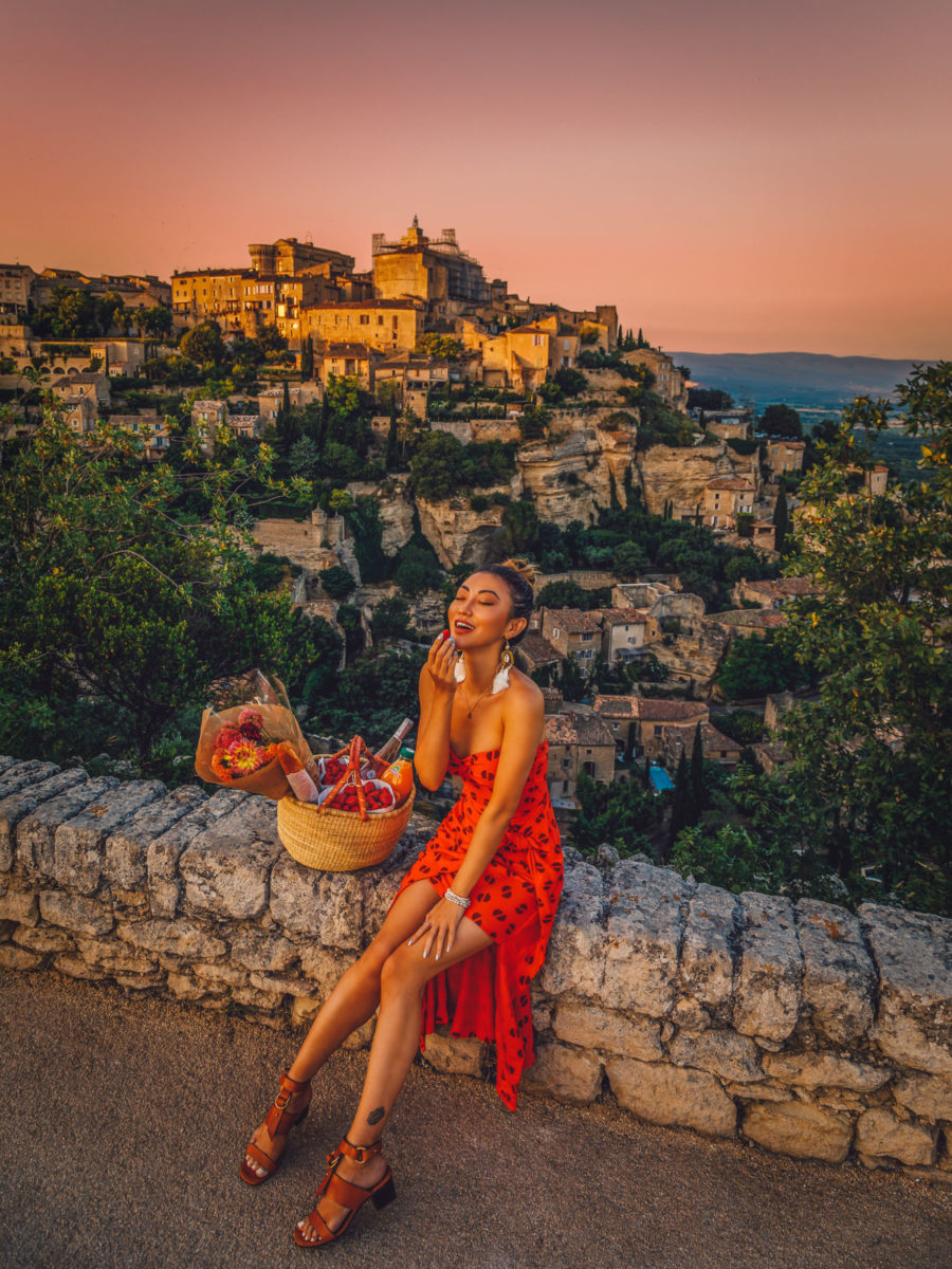 spring accessories 2019, shell jewelry trend, shell earrings, Gordes Provence, fashion and travel blogger, picnic in gordes // Notjessfashion.com