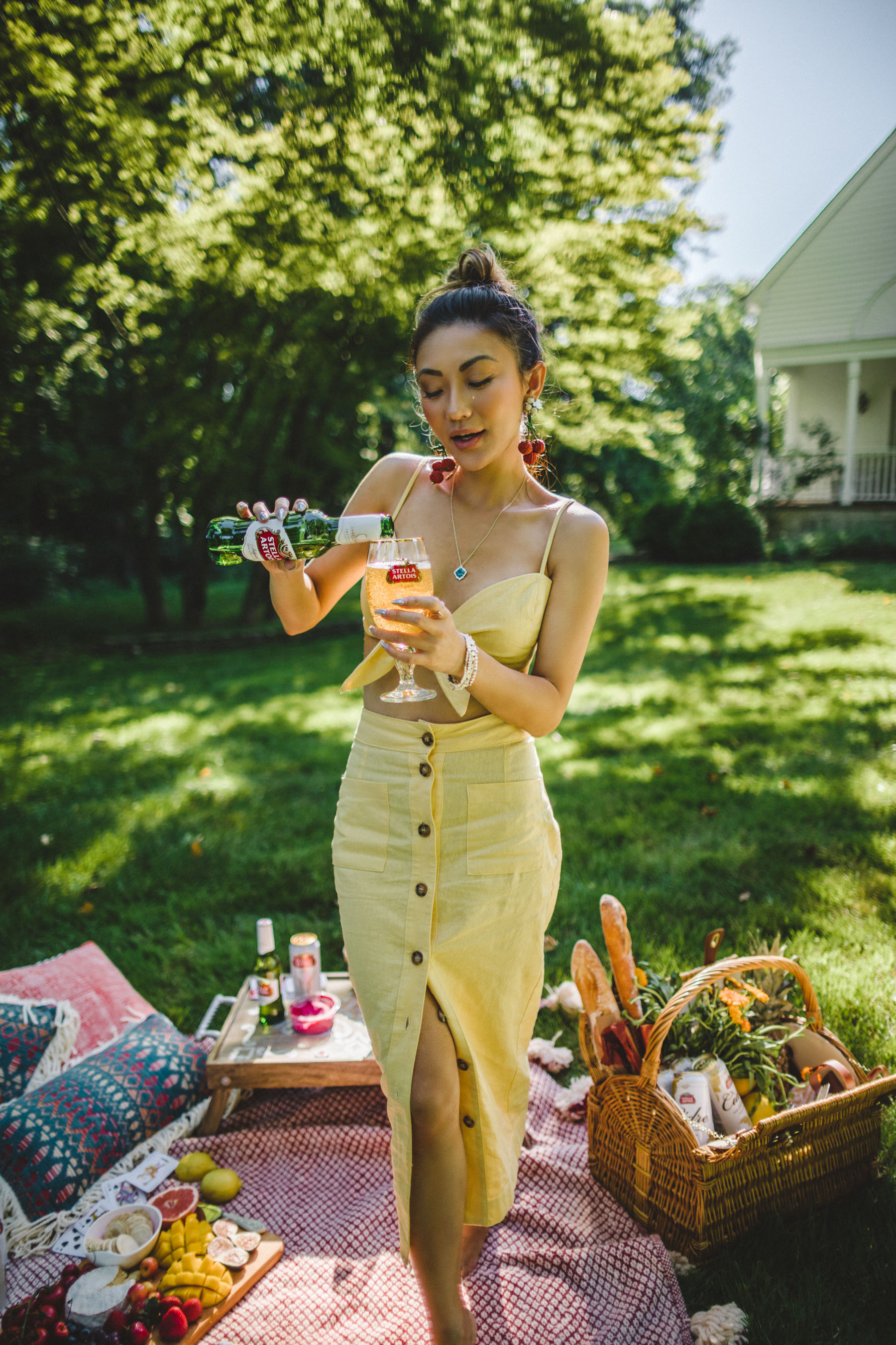 linen pieces for summer, linen yellow dress, Joie de Biere, Outdoor Picnic, Summer picnic, Stella Artois // Notjessfashion.com