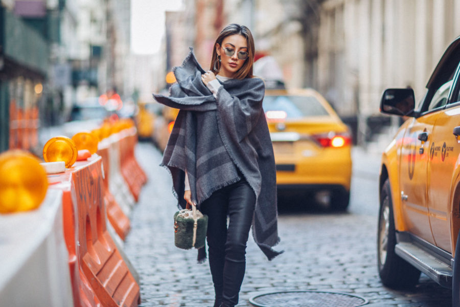 handbag trends for fall 2019, Reiss Jumper, Reiss Poncho, Classic Fall Trends // Notjessfashion.com