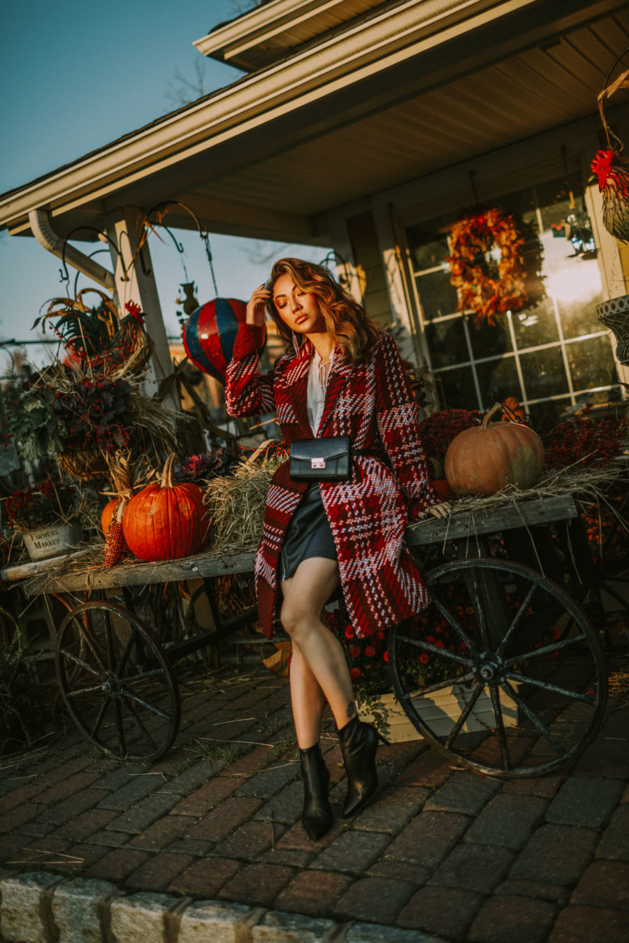 day-to-night workwear, express edition collection 2018, express plaid coat // Notjessfashion.com