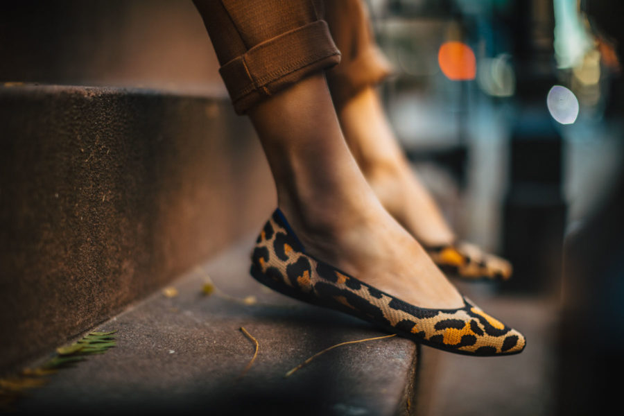 How to Elevate an Outfit Immediately - Rothy's pointed flats, rothy's leopard print flats // Notjessfashion.com