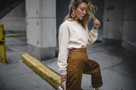pieces that photograph well, gold statement earrings, uniqlo curved pants // Notjessfashion.com