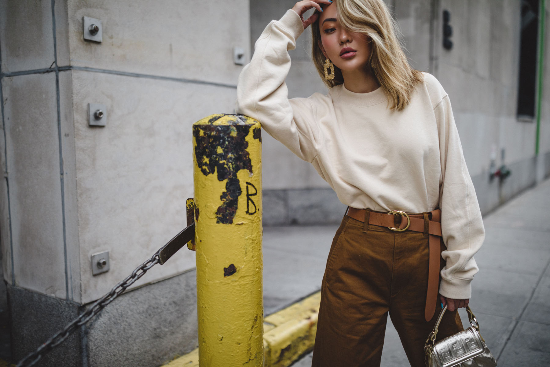 wear metallic, metallic outfit, gold boots, uniqlo curved pants // Notjessfashion.com 