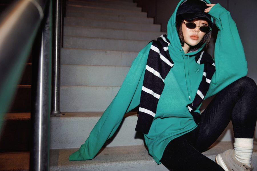 Jessica wang wears a green champion hoodie with walmart tights and shares how to style leggings for everyday // Jessica Wang - Notjessfashion.com
